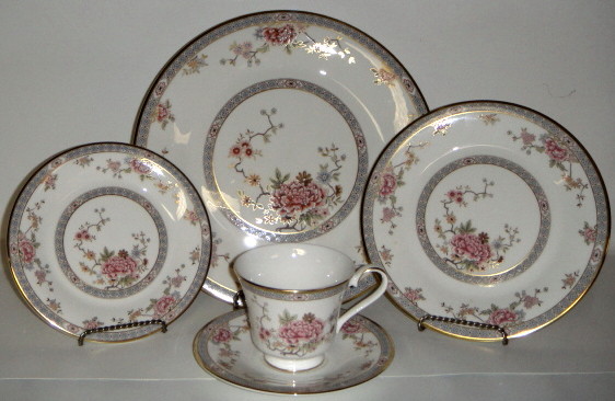 Vintage Royal Doulton Canton Bone China Assorted Tableware Items £5-£20 each 